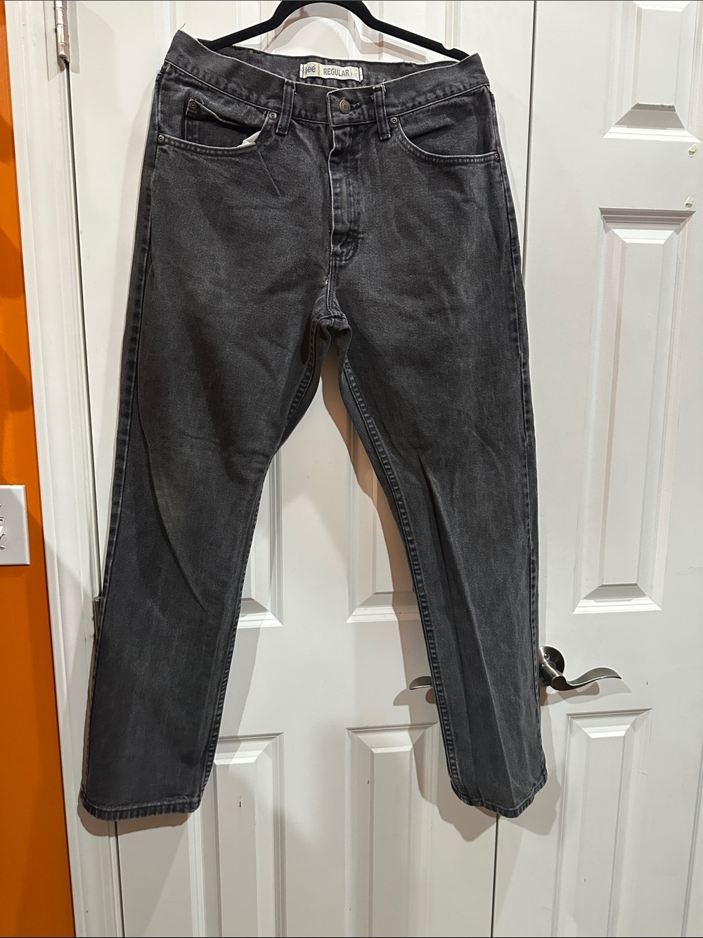 Lee Men's Relaxed Black Jeans size 34x32